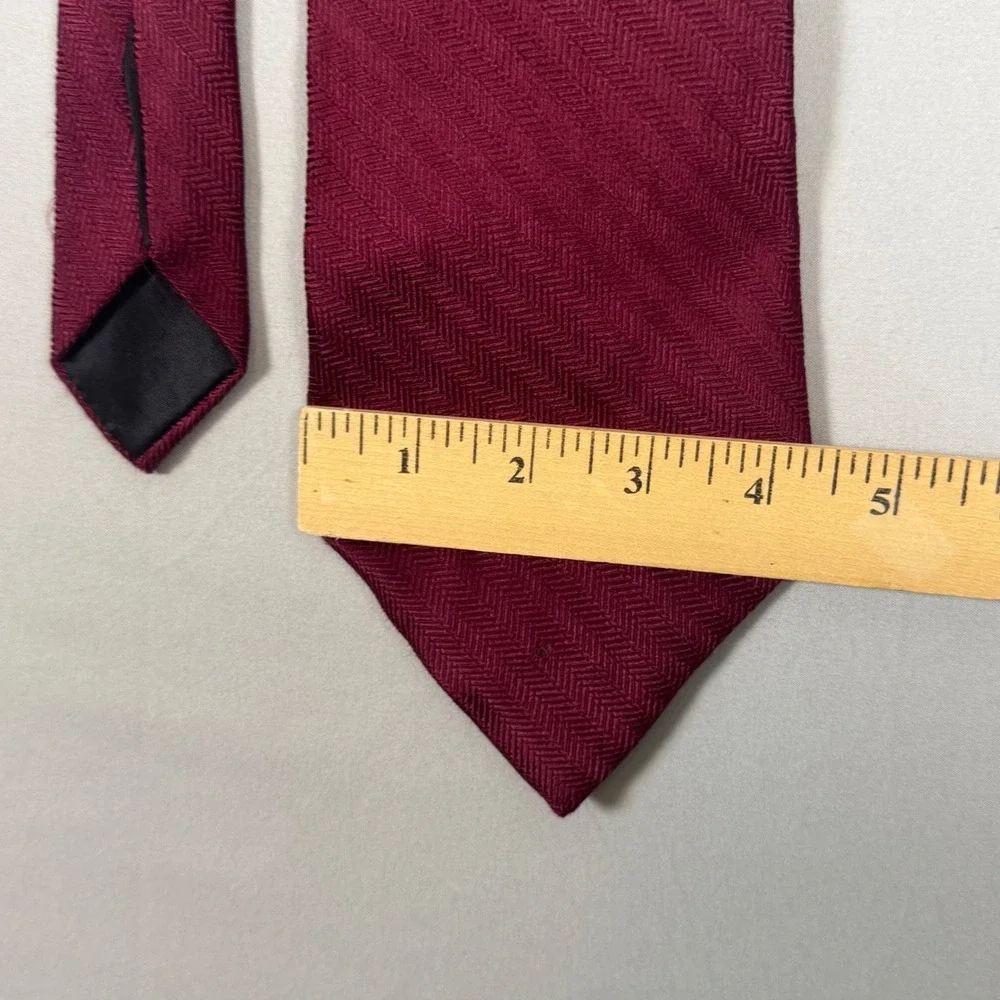 Marshall Field & Company Mens OS Burgundy Vintage Silk Herringbone Necktie